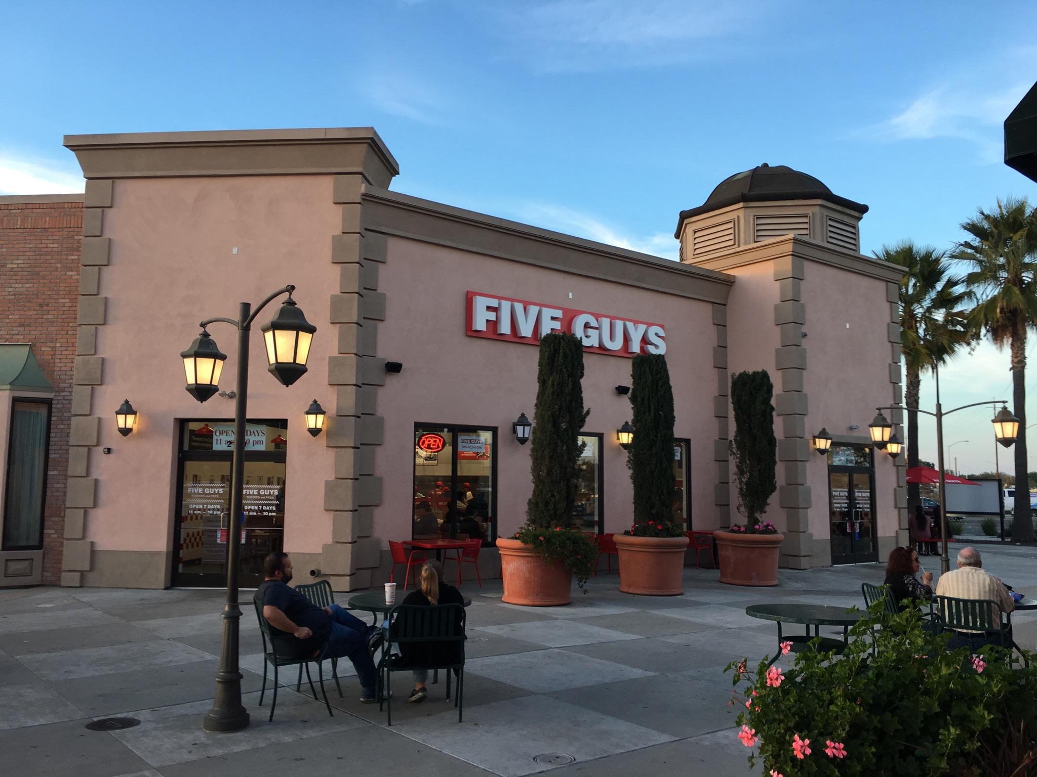 Five Guys Burgers and Fries, Manteca