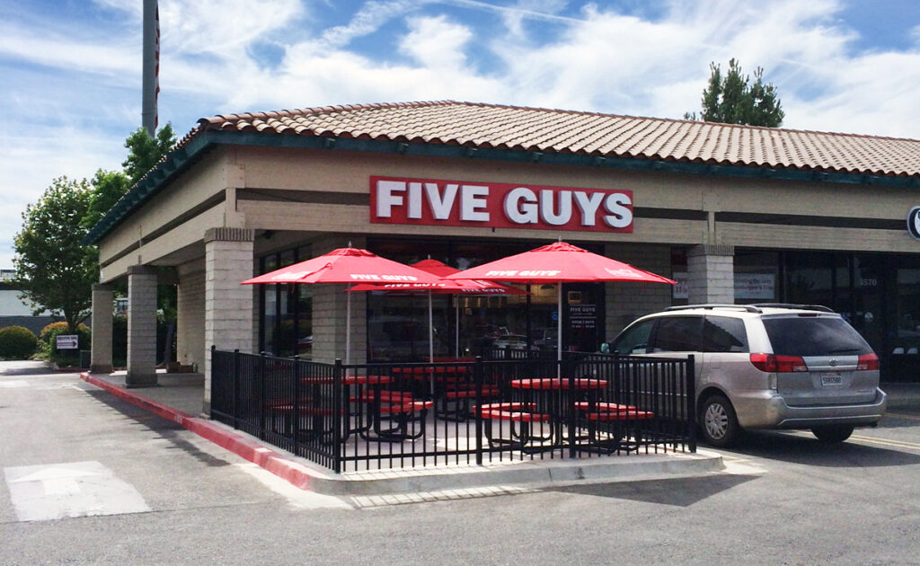 Five Guys, Merced